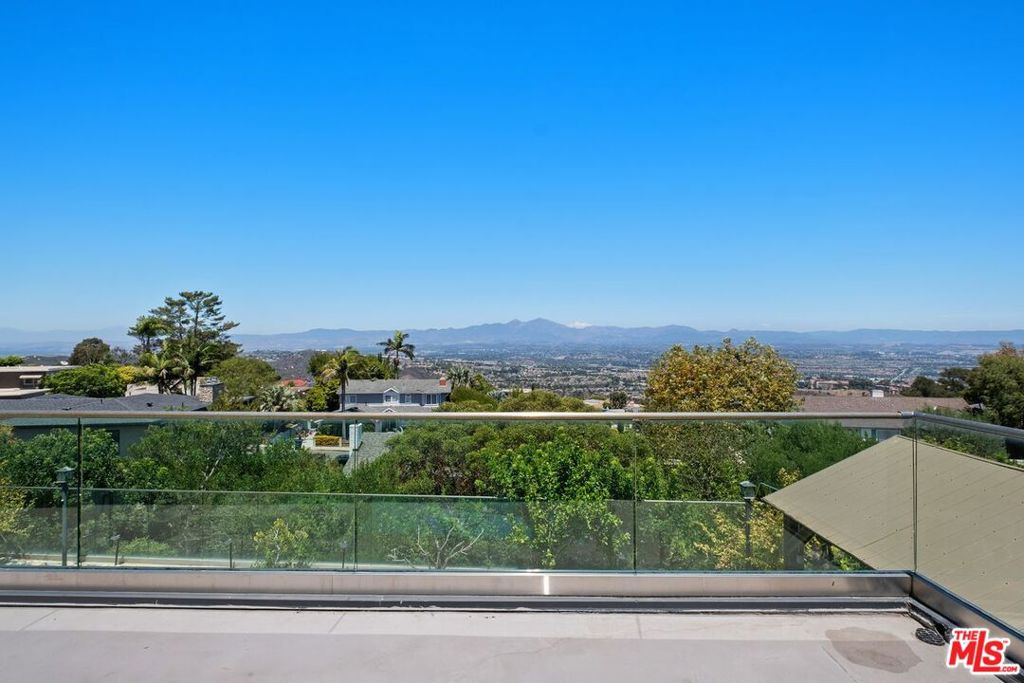 3144 Alta Laguna Boulevard