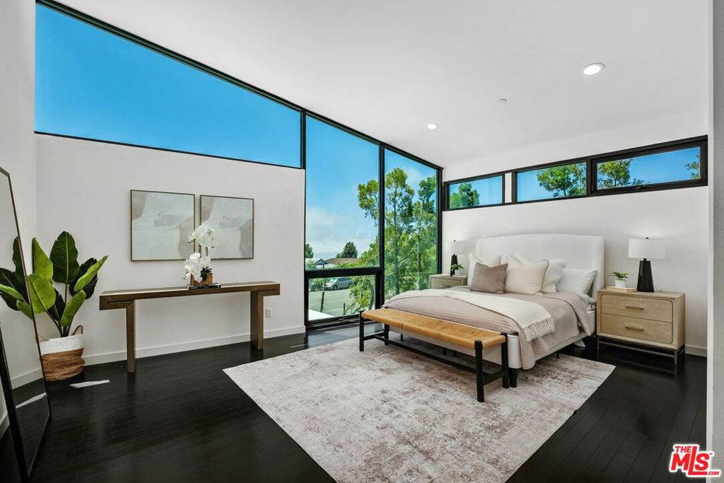 3144 Alta Laguna Boulevard