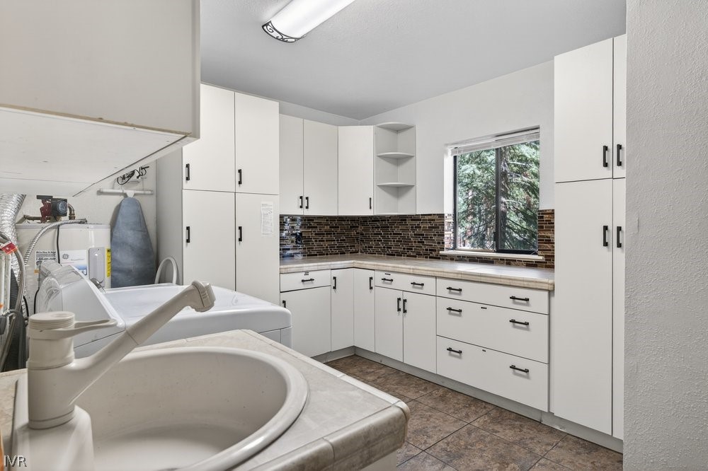 862 Jennifer Street