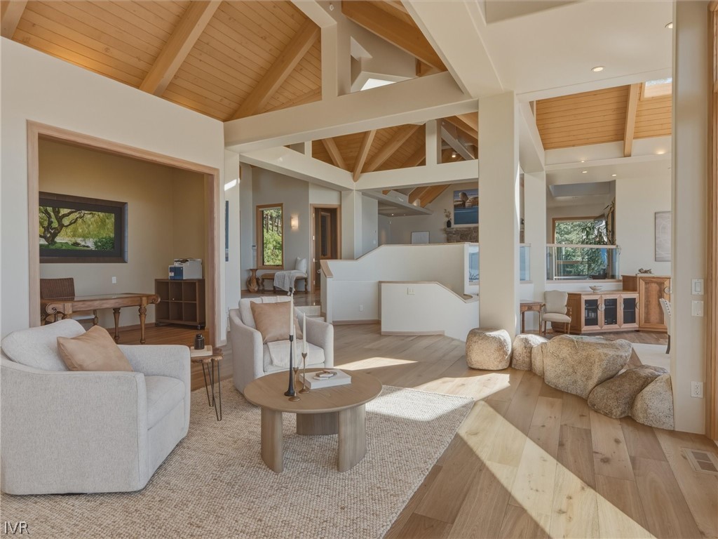 563 Knotty Pine Drive