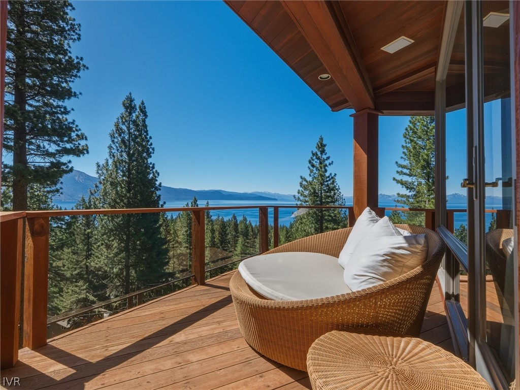 563 Knotty Pine Drive