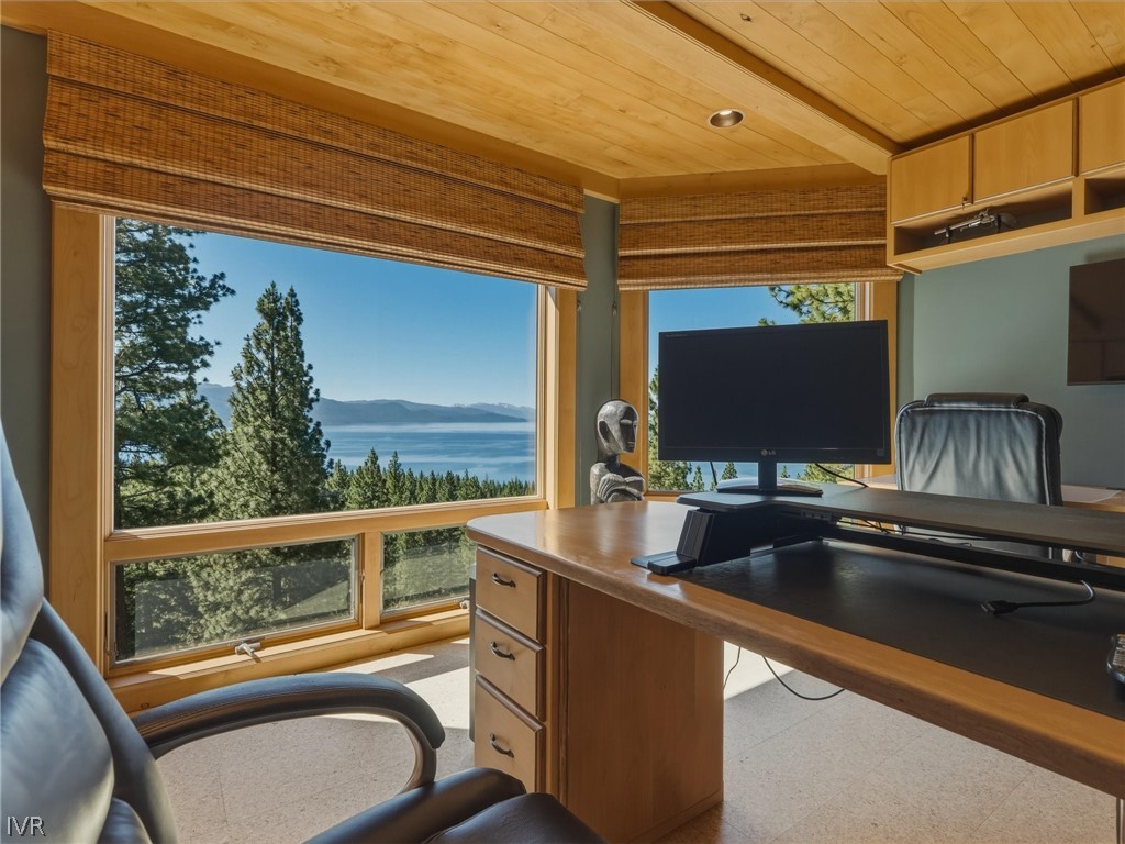 563 Knotty Pine Drive