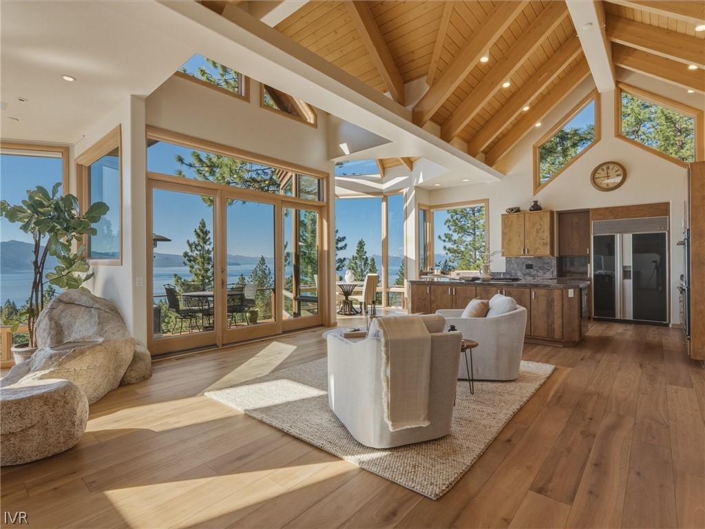 563 Knotty Pine Drive