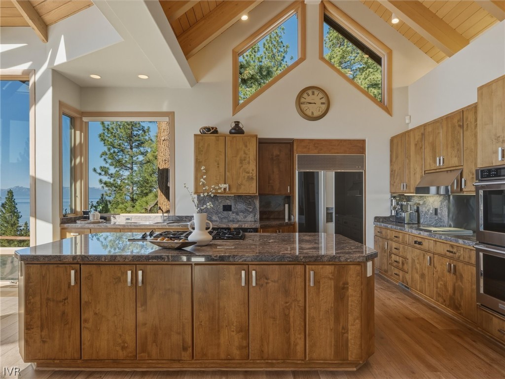 563 Knotty Pine Drive