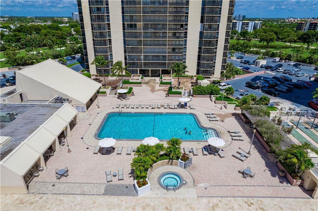 20379 W Country Club Dr 2635