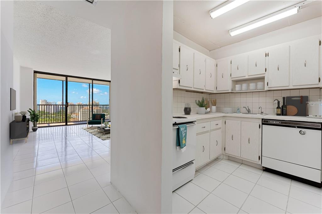 20379 W Country Club Dr 2635
