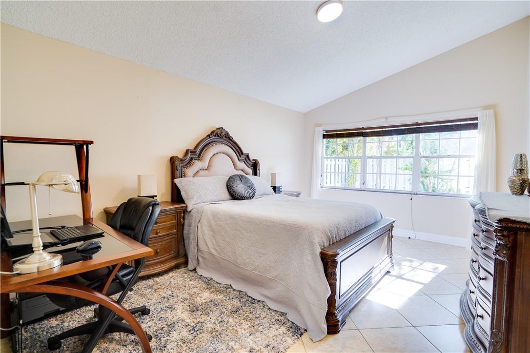 315 Somerset Way