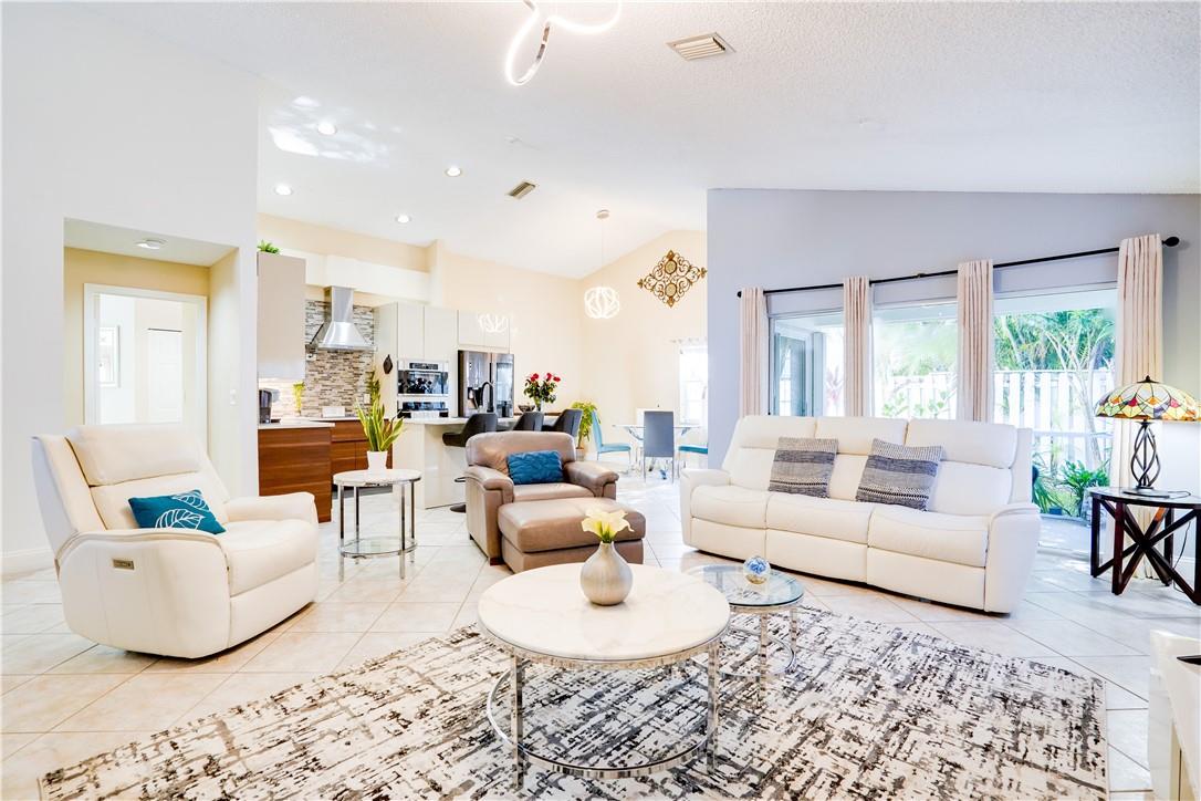 315 Somerset Way