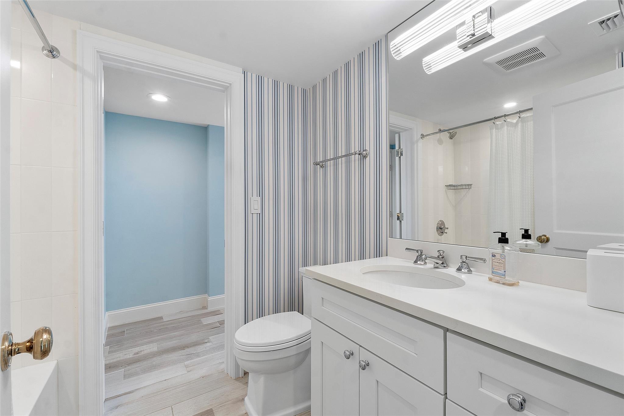 170 N Ocean Blvd 304