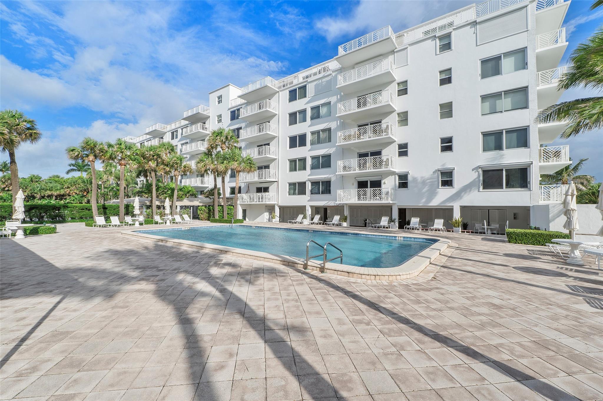 170 N Ocean Blvd 304