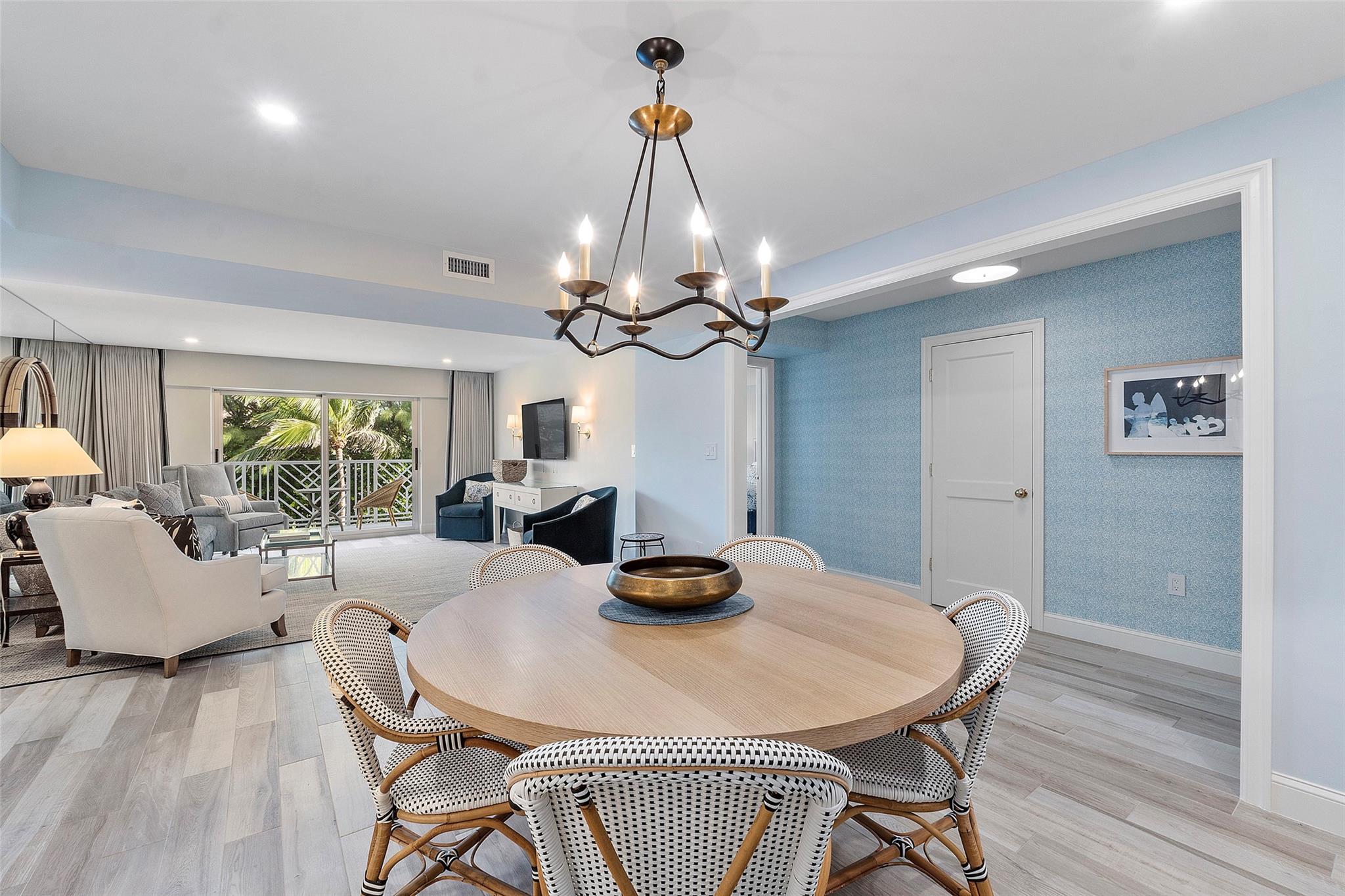 170 N Ocean Blvd 304