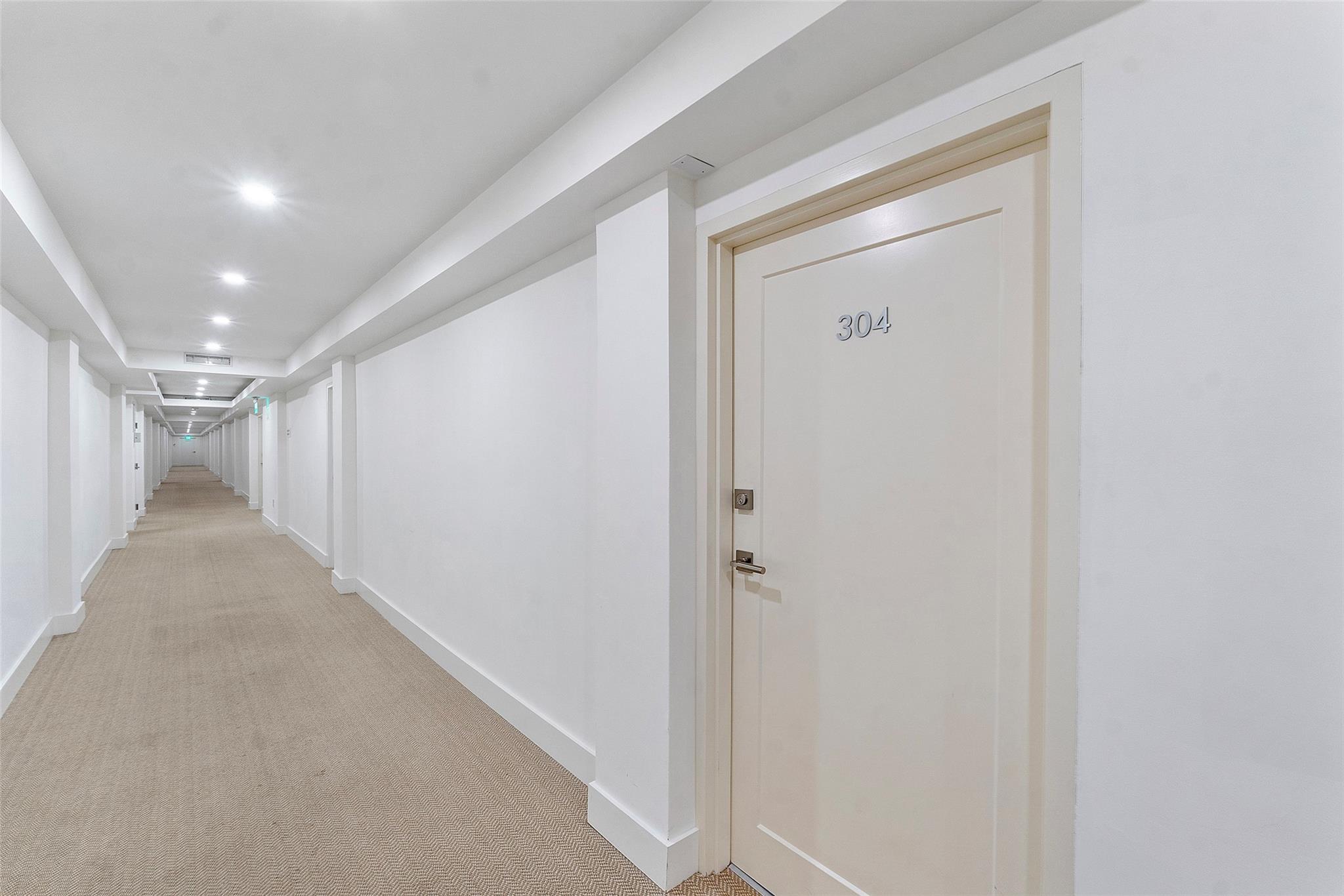 170 N Ocean Blvd 304