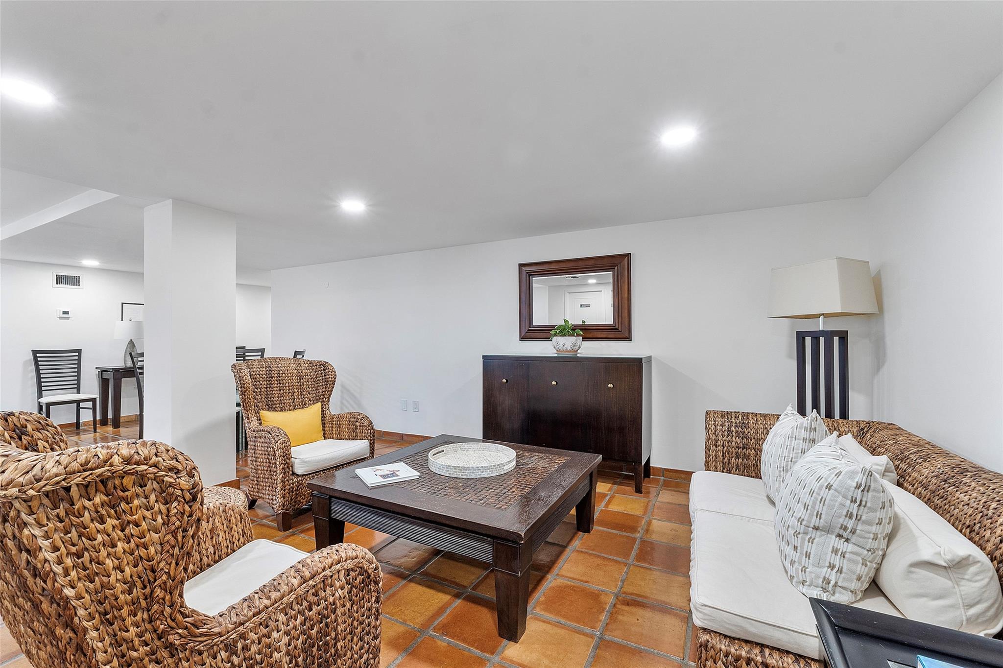 170 N Ocean Blvd 304