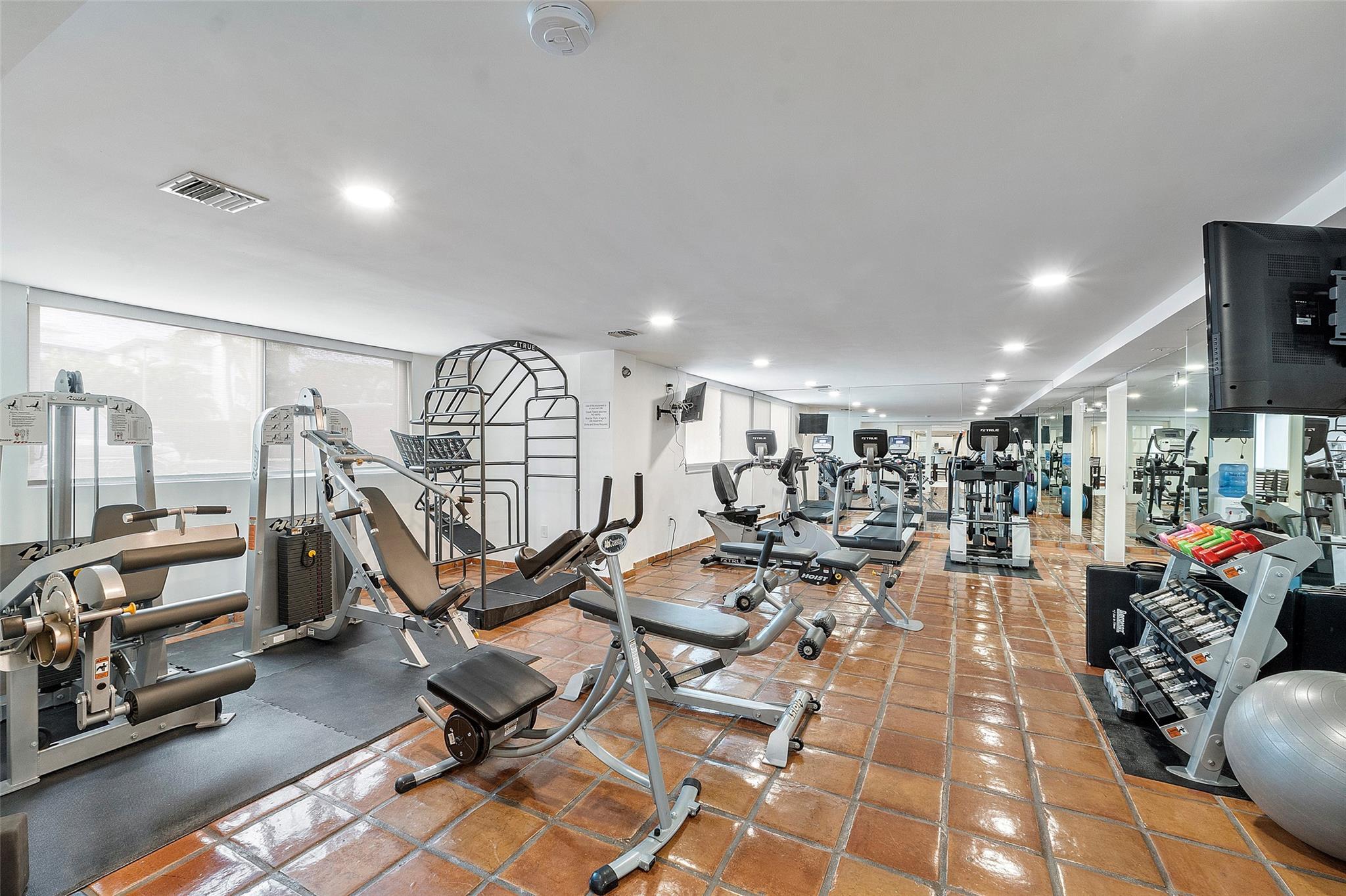 170 N Ocean Blvd 304