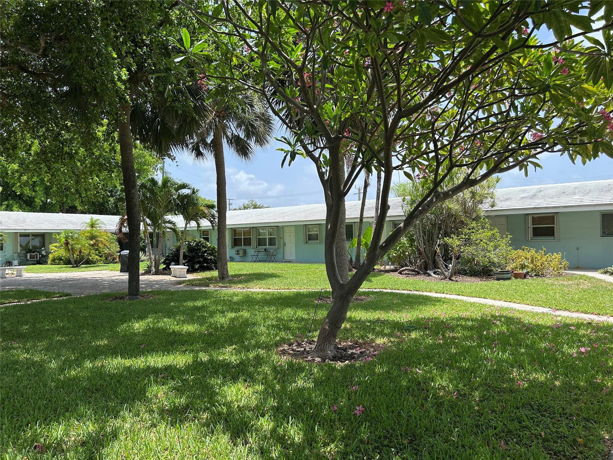 3801 NE 22nd Ter 9
