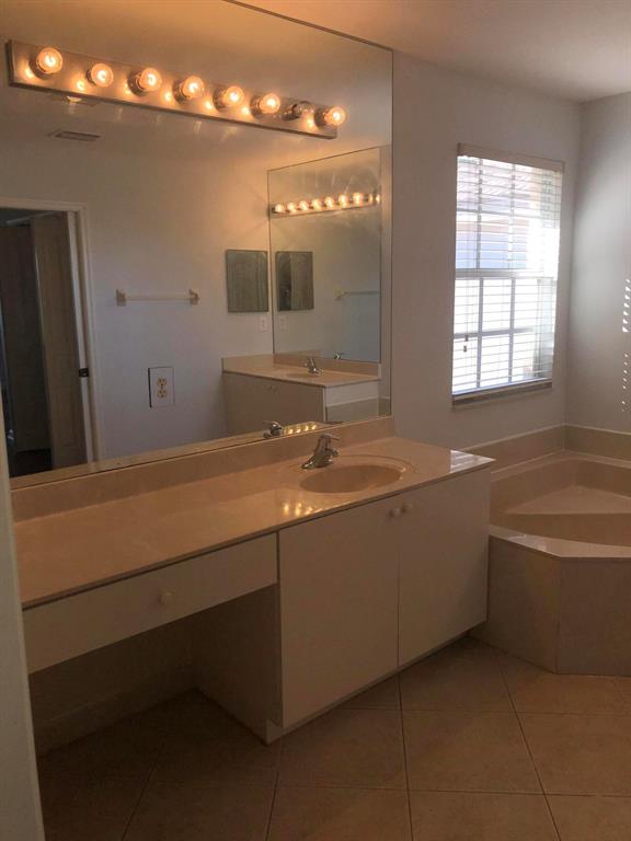 5336 Moon Shadow Lane