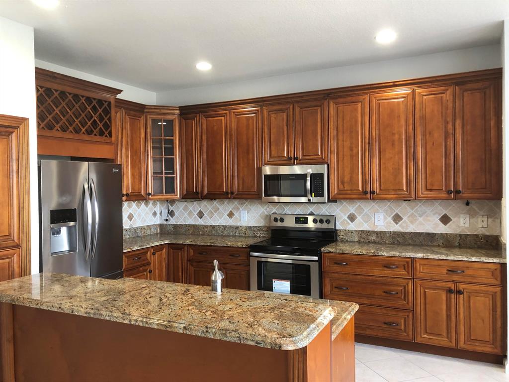 5336 Moon Shadow Lane