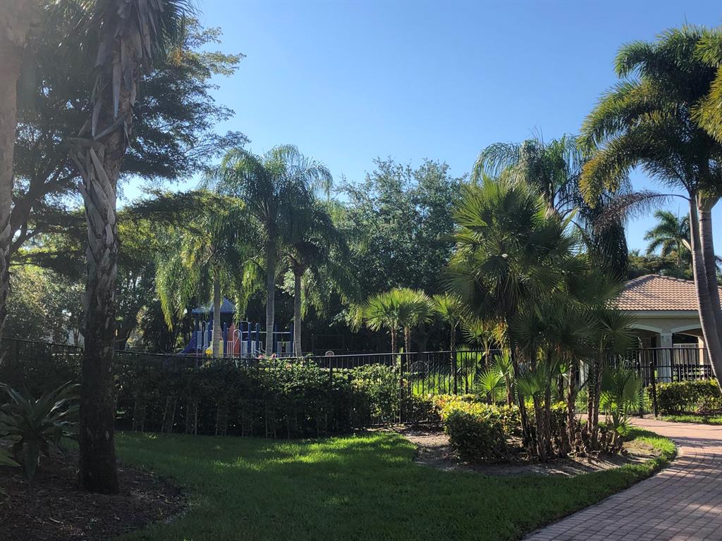 5336 Moon Shadow Lane