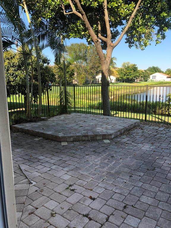 5336 Moon Shadow Lane