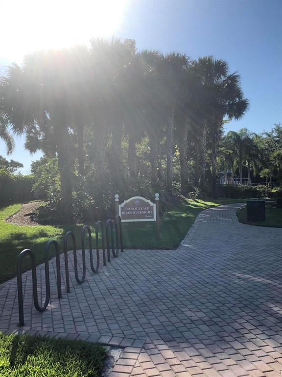 5336 Moon Shadow Lane