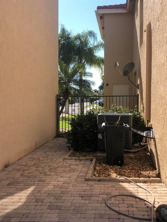 5336 Moon Shadow Lane