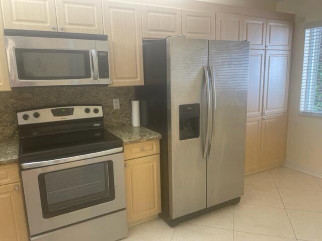 330 NW 67th Street D105
