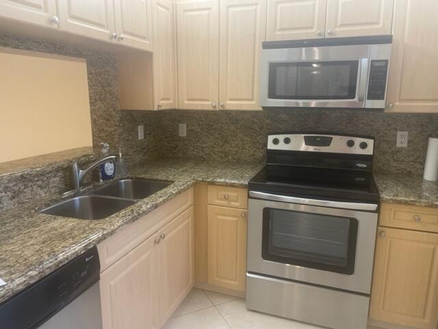 330 NW 67th Street D105
