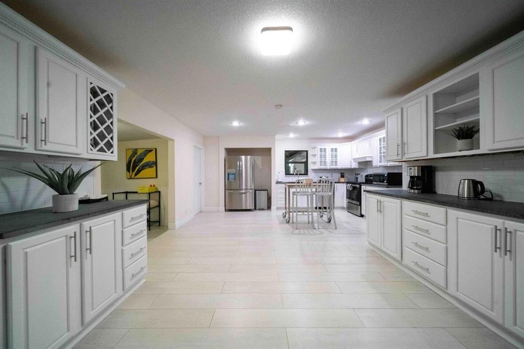 3042 Cardinal Drive