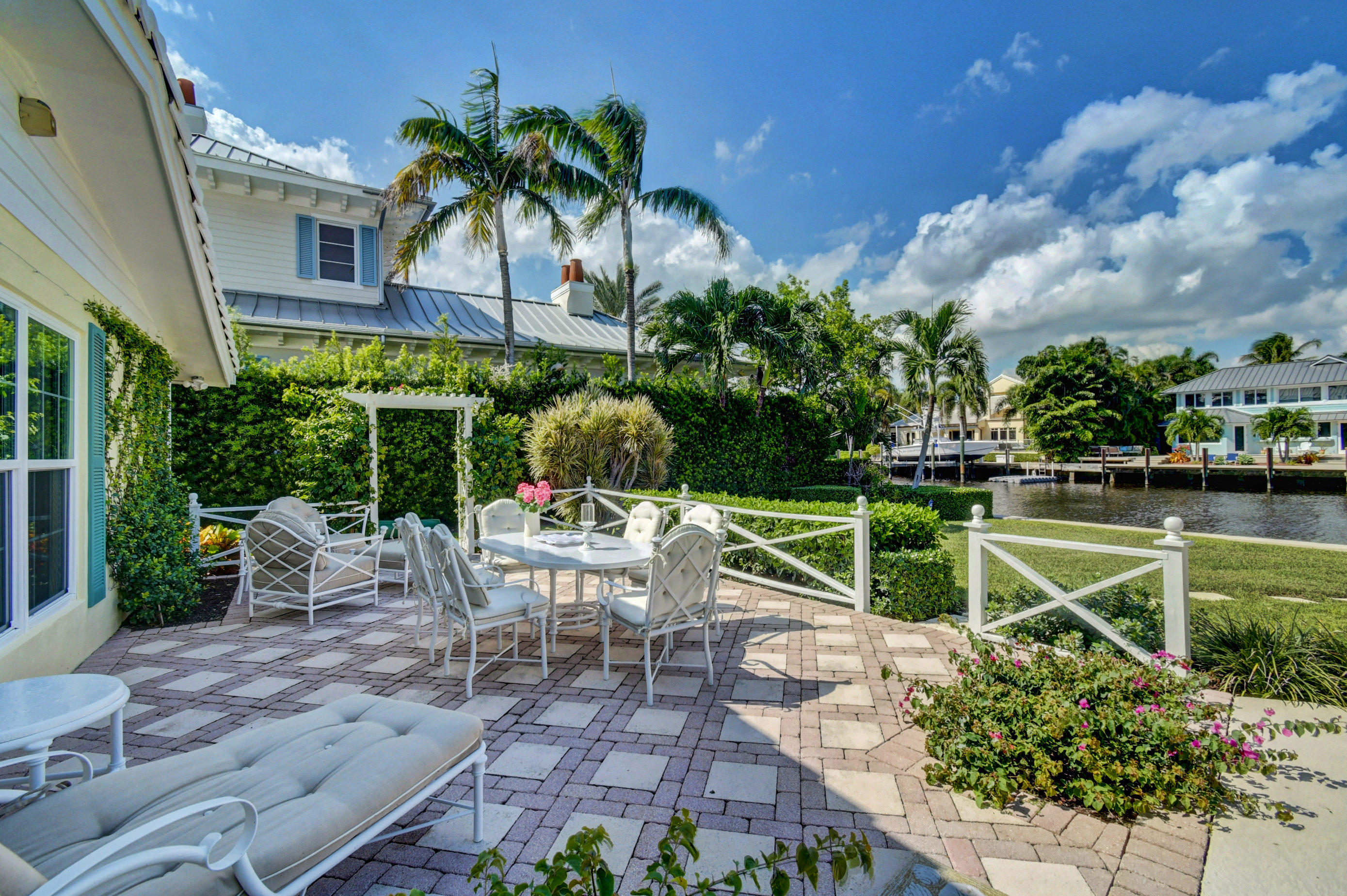 1117 Beach Drive