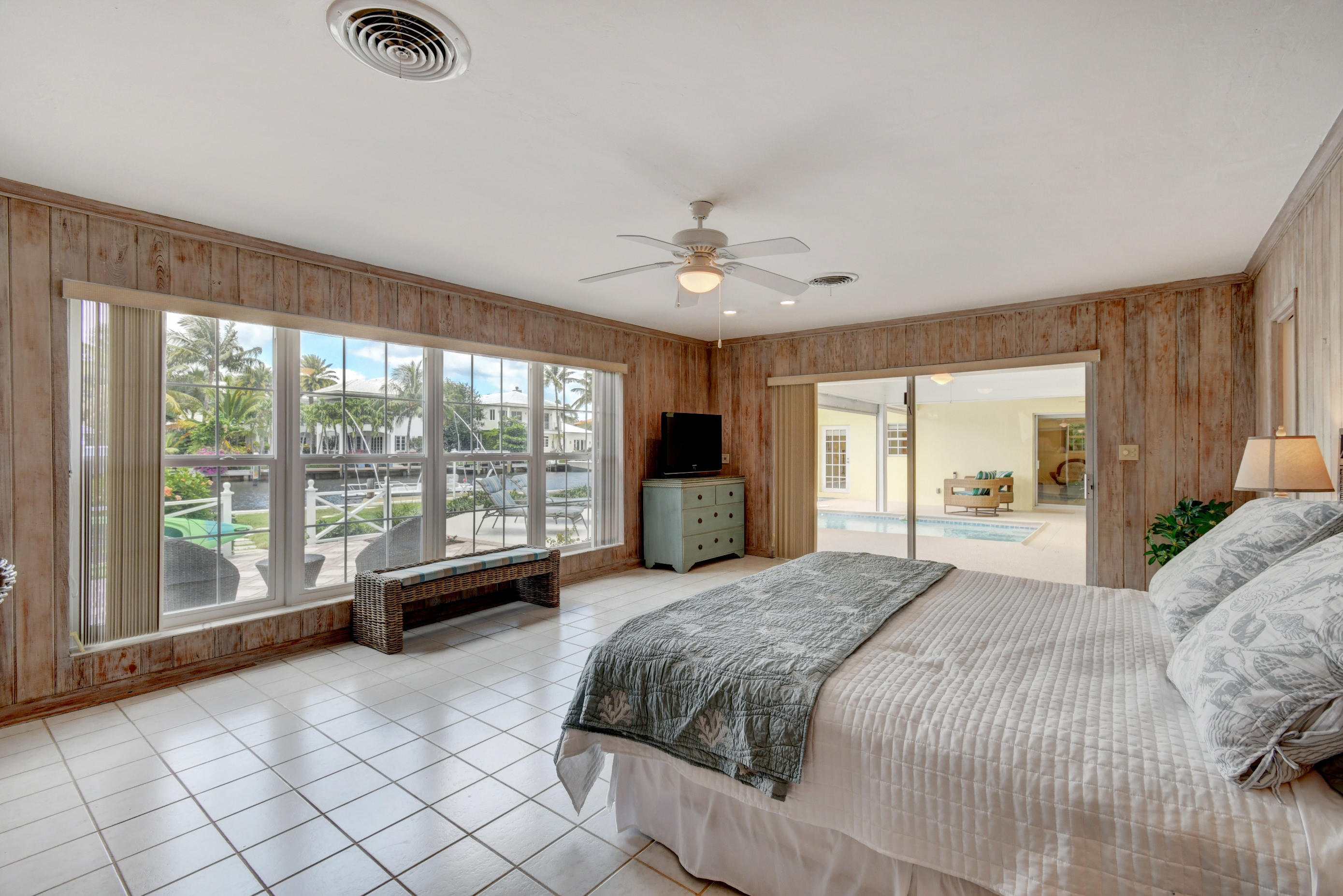 1117 Beach Drive