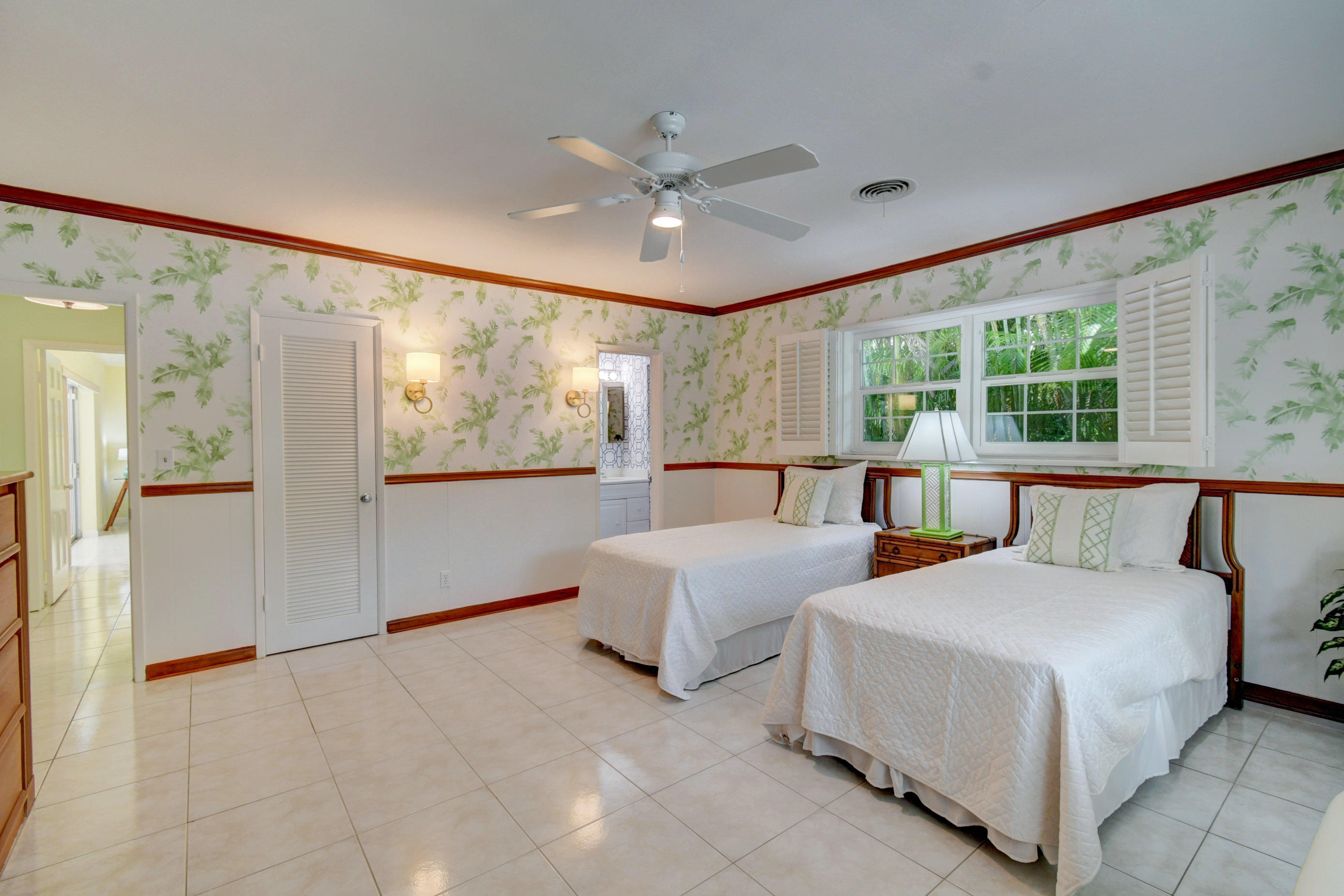 1117 Beach Drive
