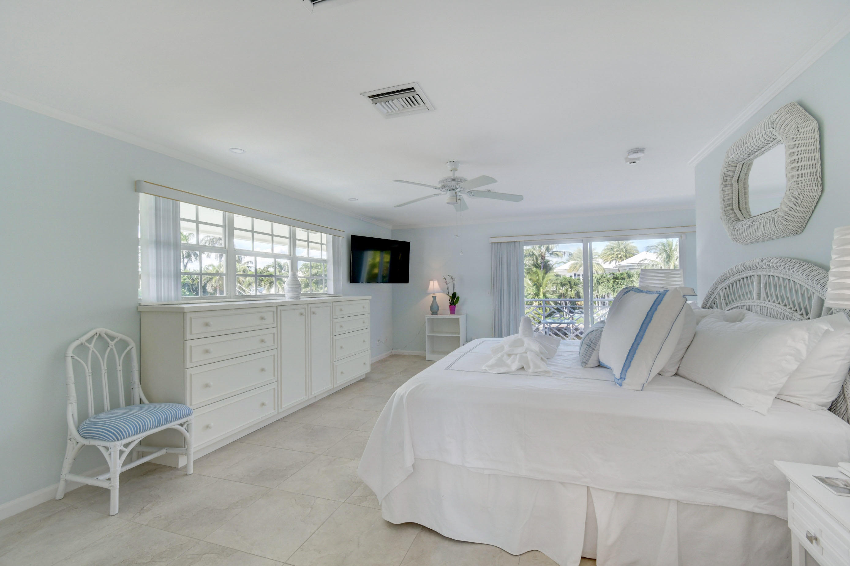 1117 Beach Drive