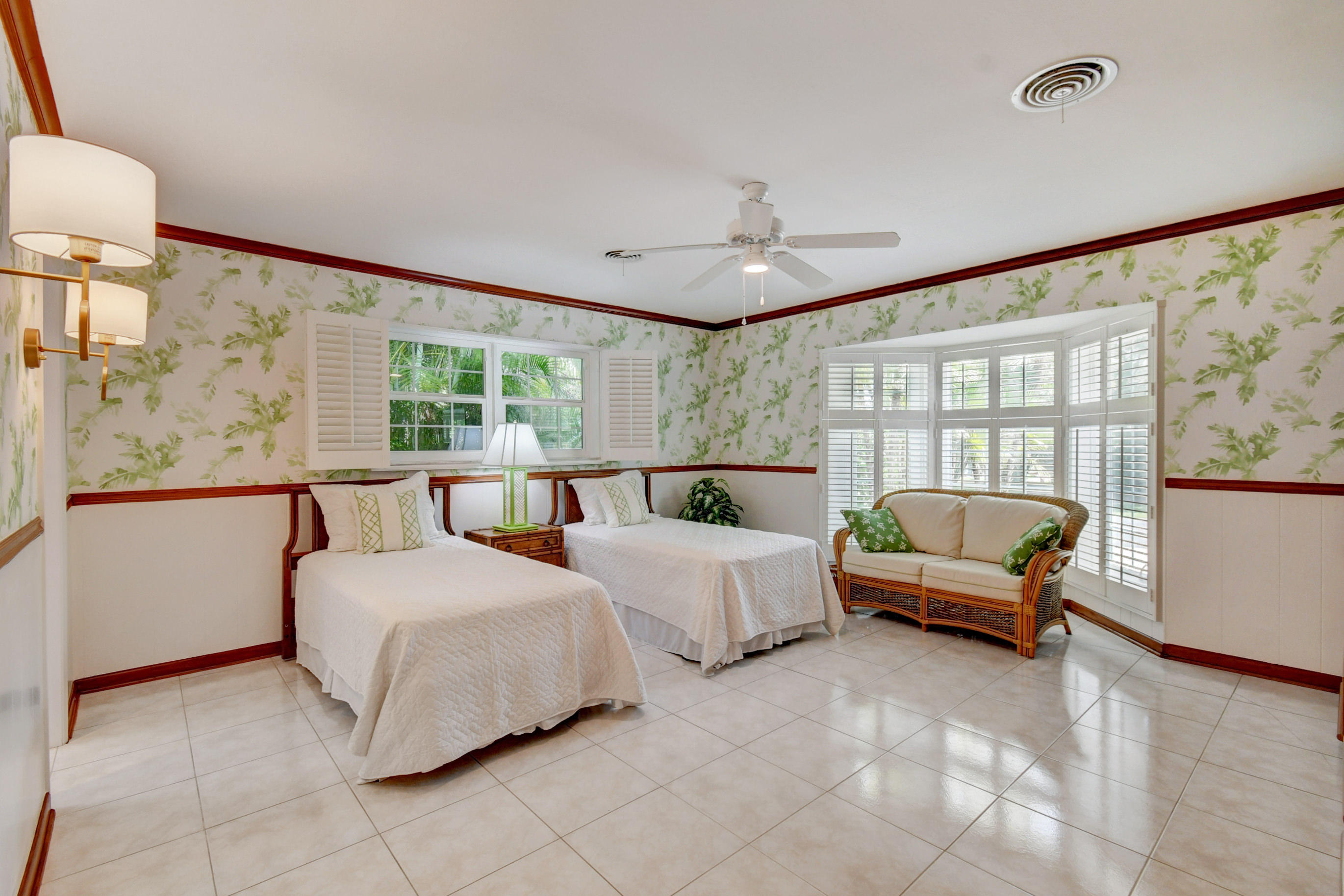 1117 Beach Drive
