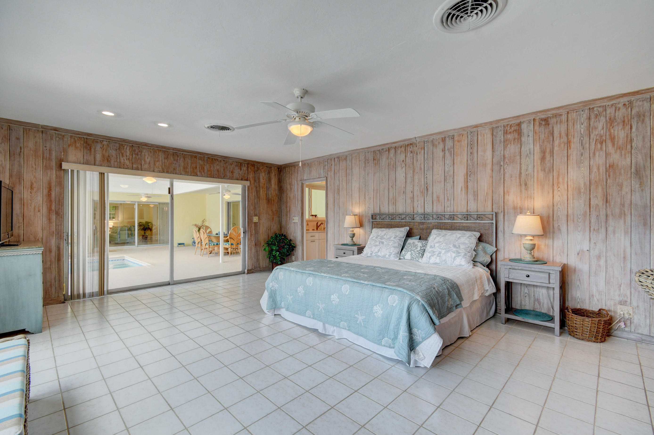 1117 Beach Drive