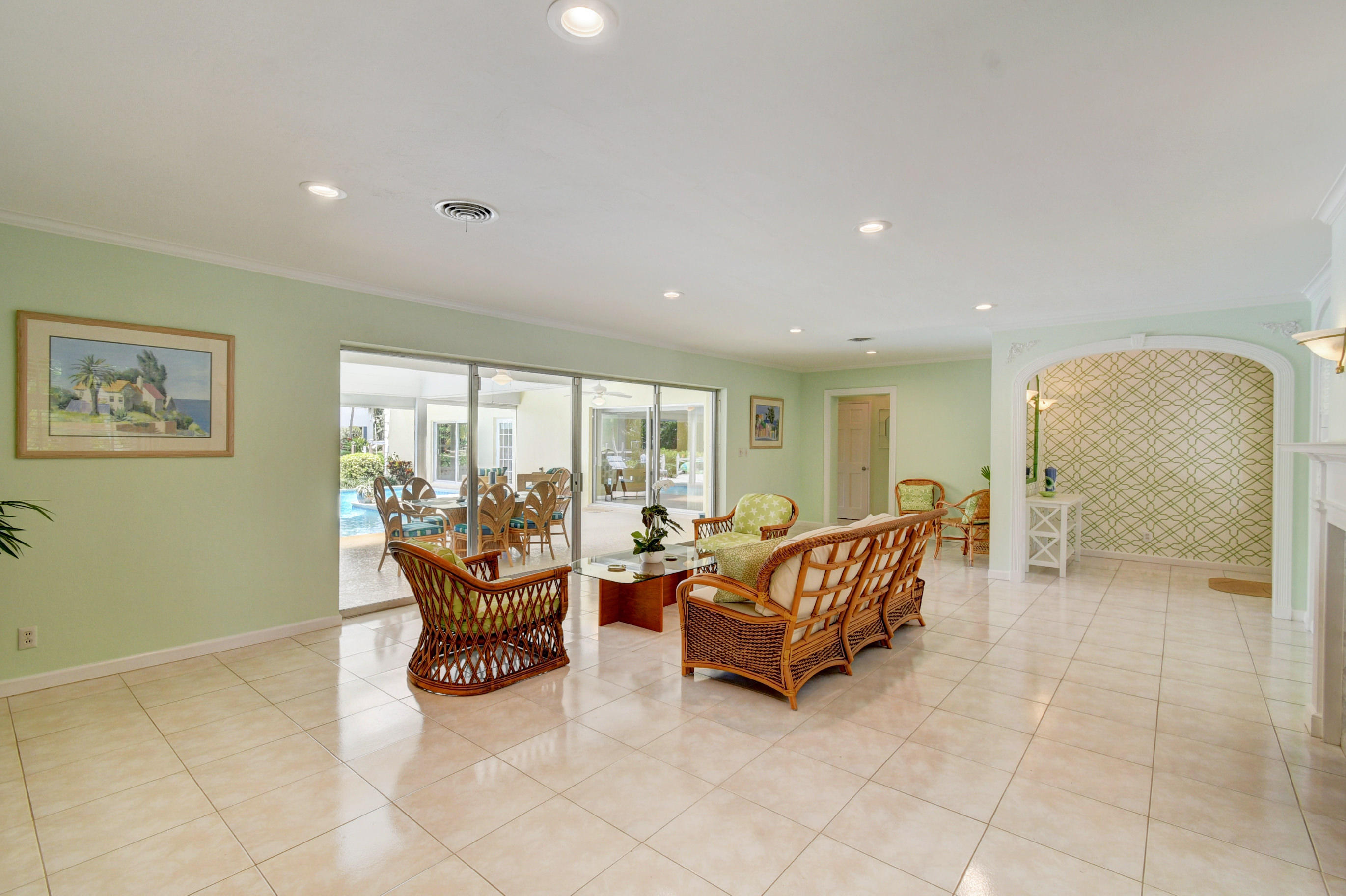 1117 Beach Drive