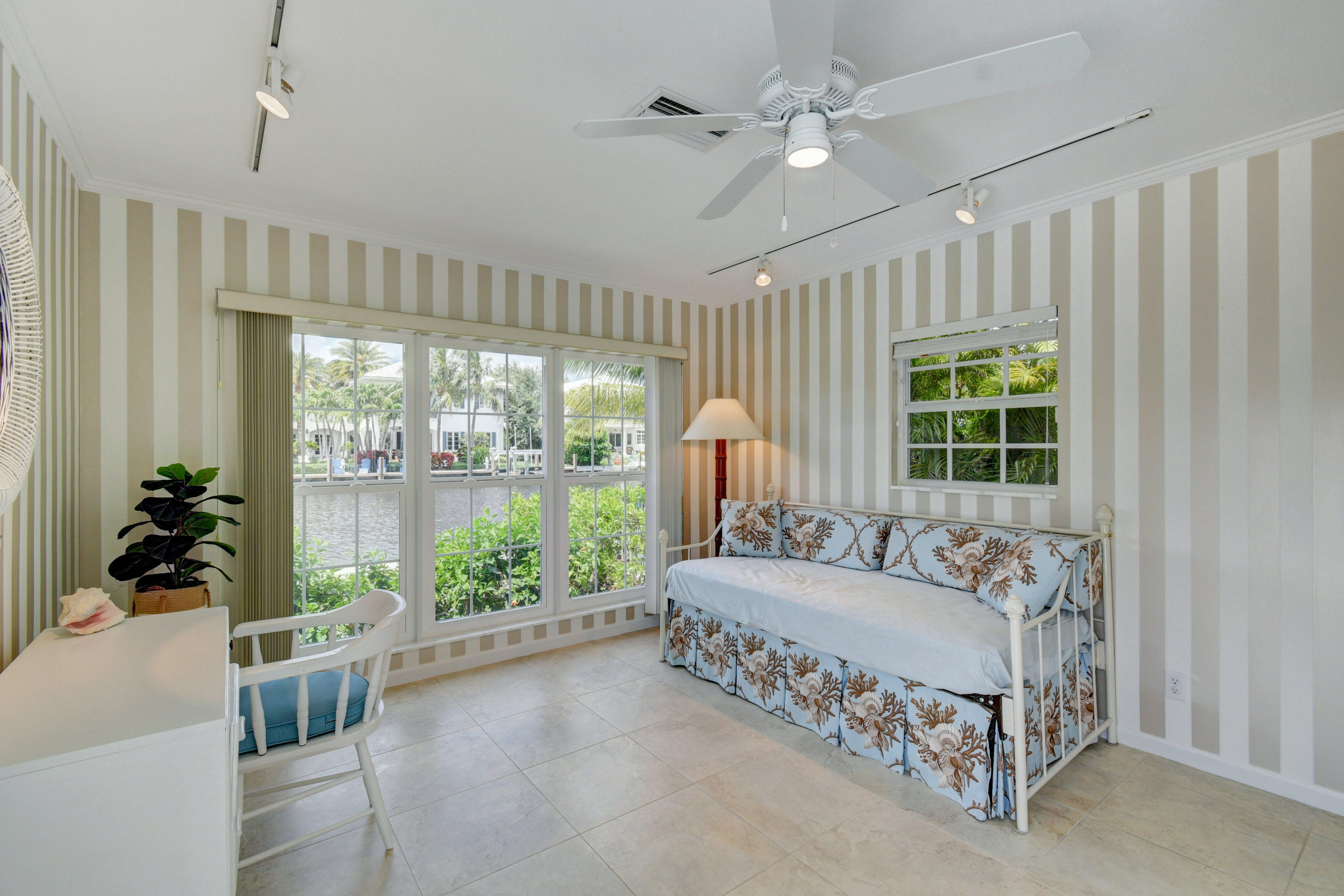 1117 Beach Drive