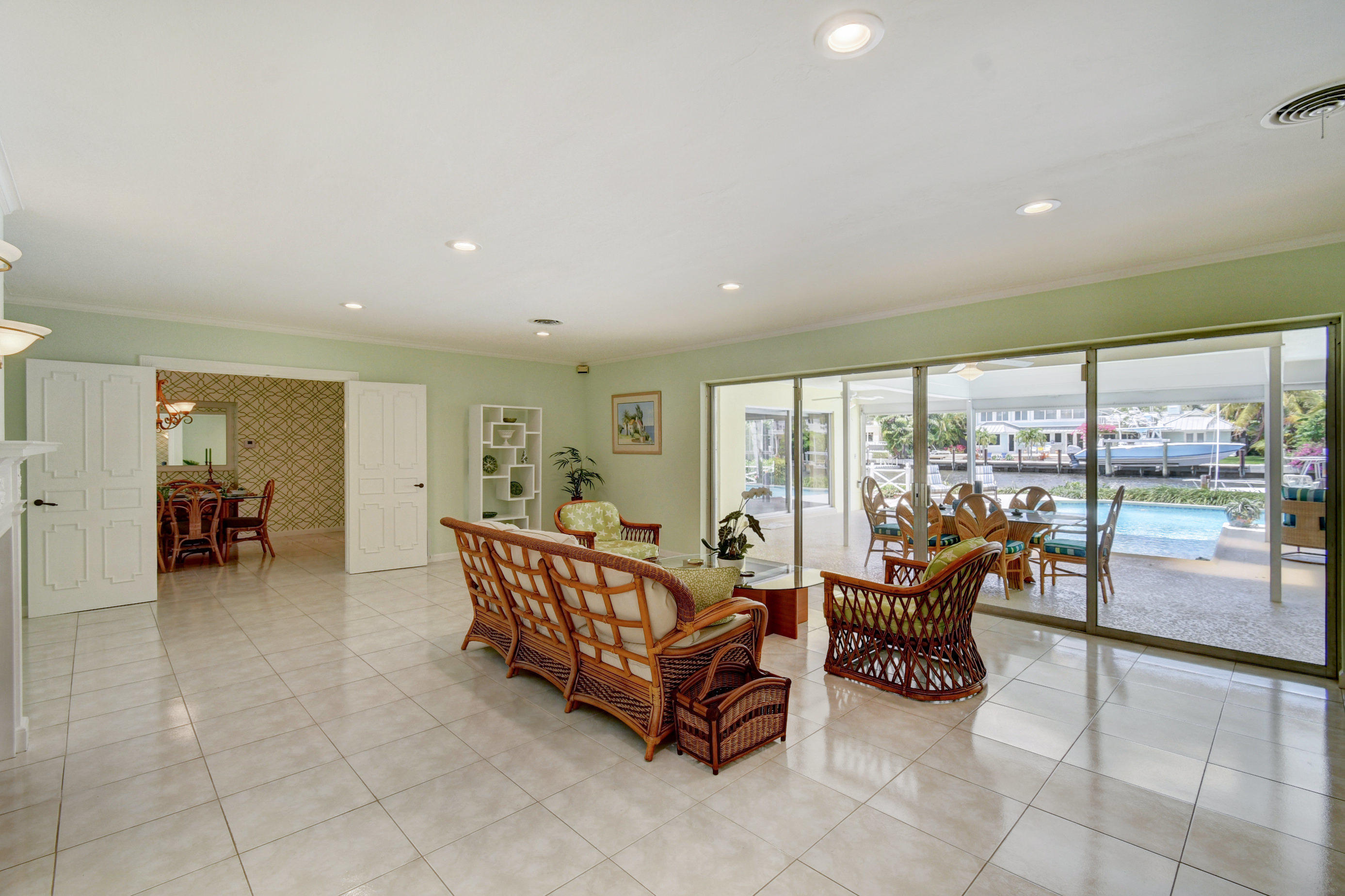 1117 Beach Drive