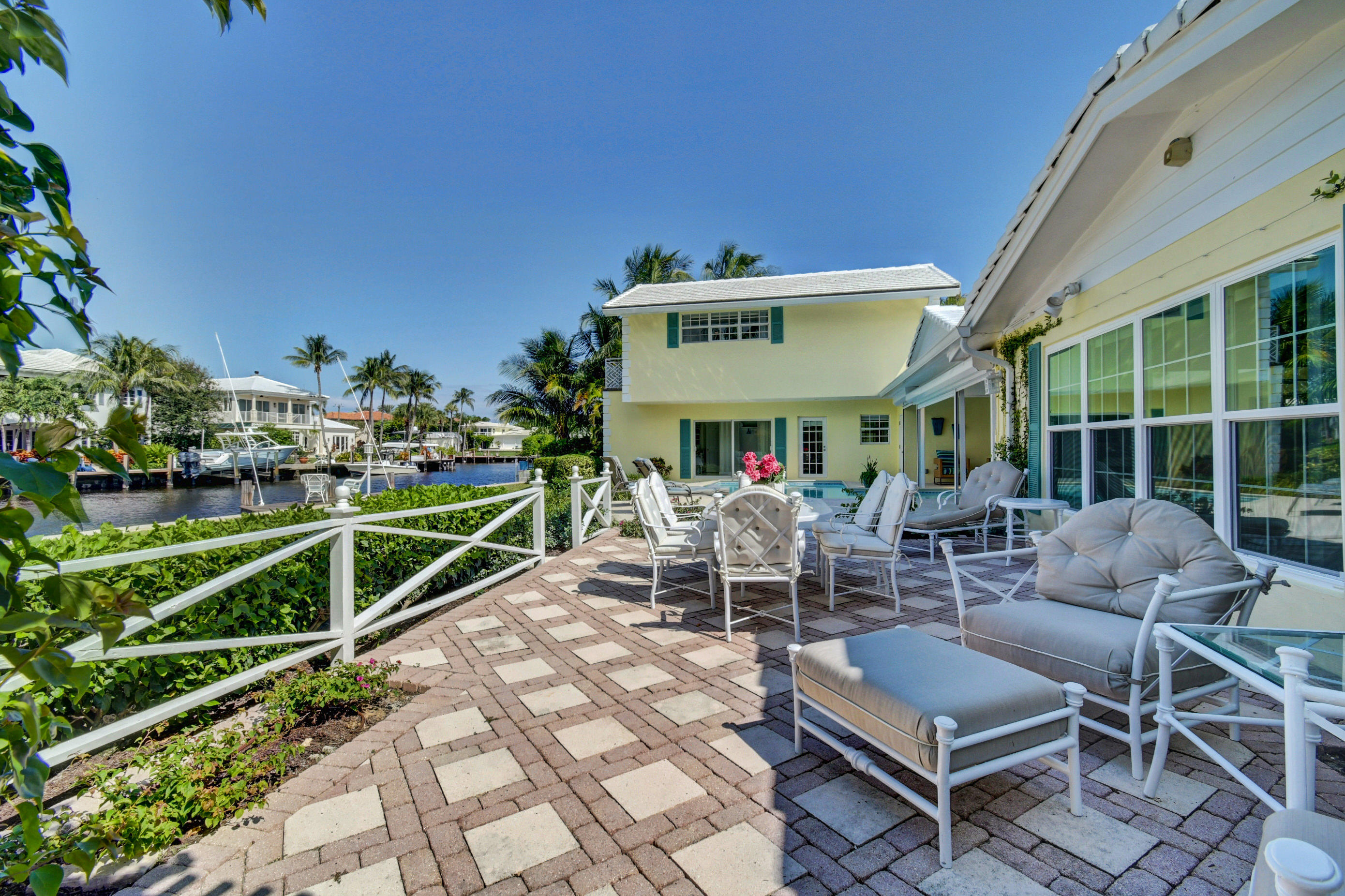 1117 Beach Drive