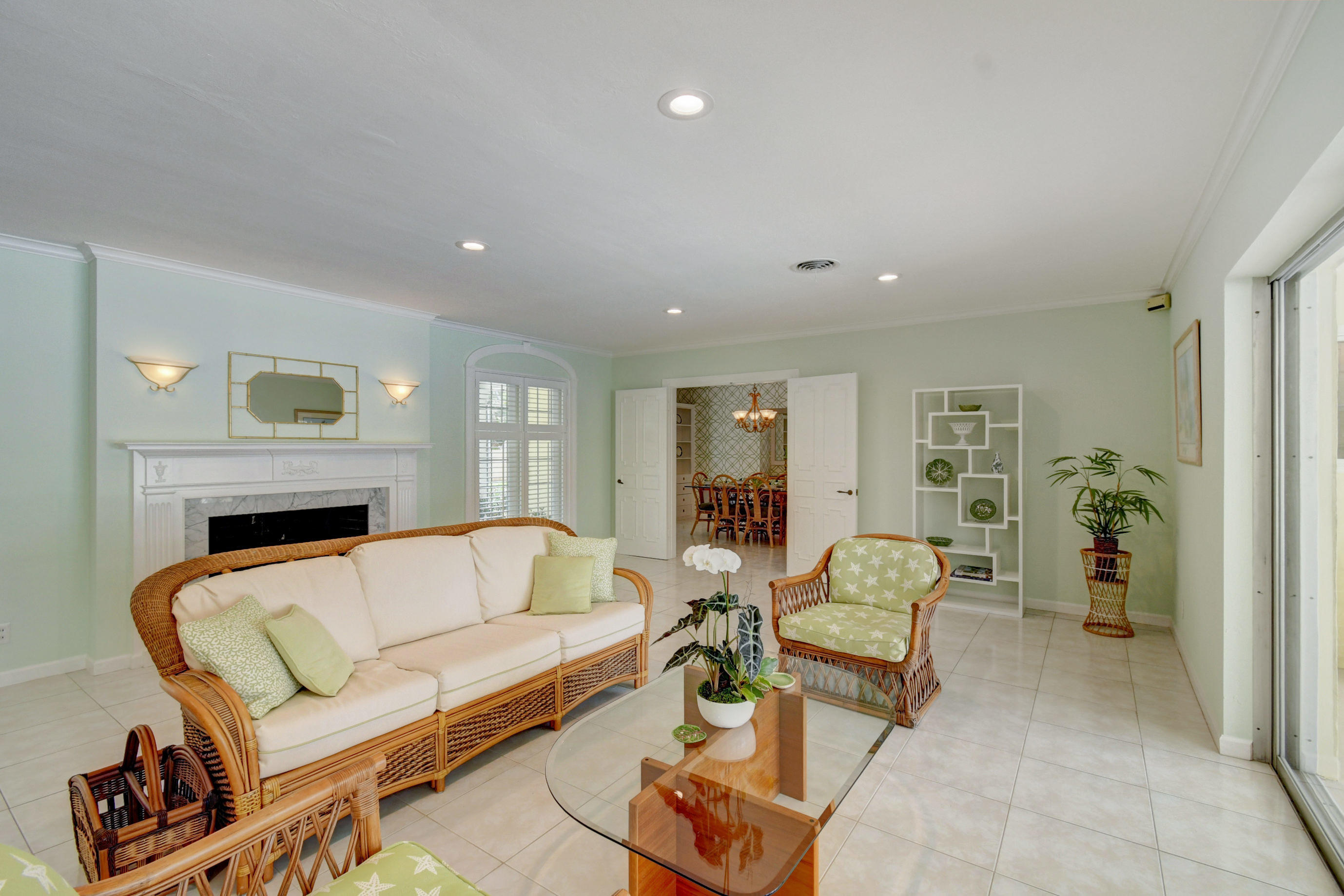 1117 Beach Drive