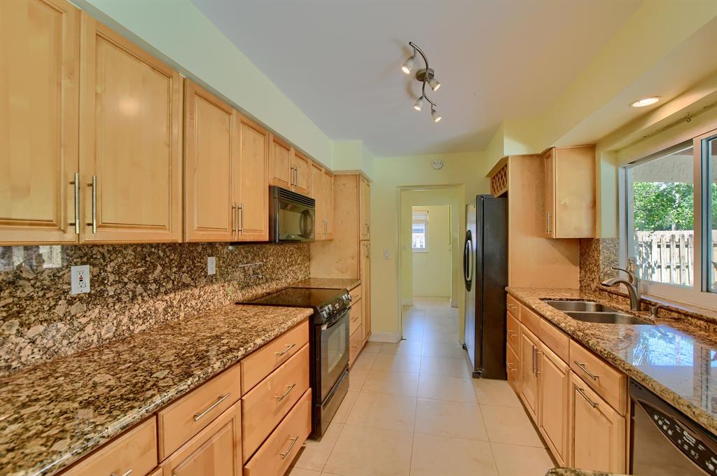 365 NE 24th Street