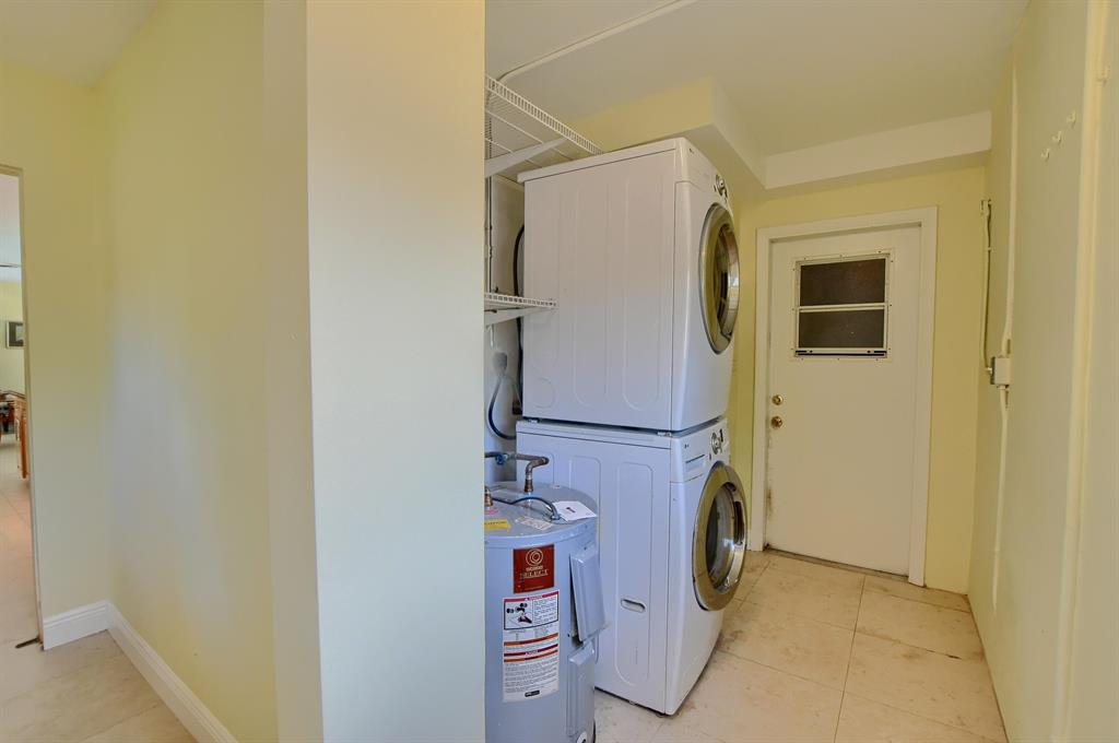 365 NE 24th Street