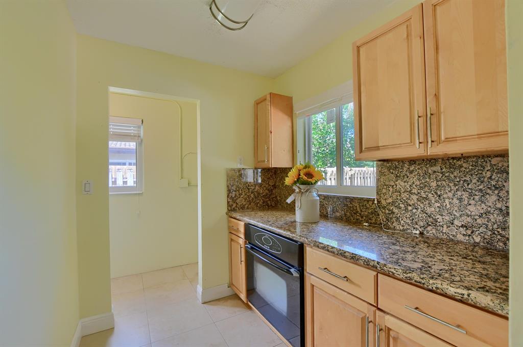 365 NE 24th Street