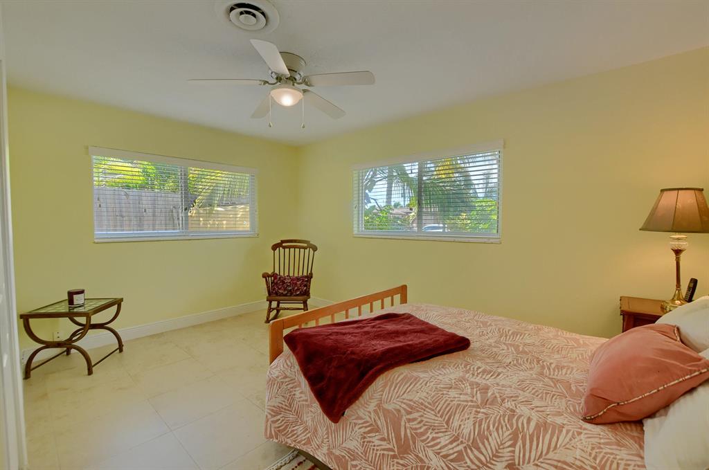 365 NE 24th Street