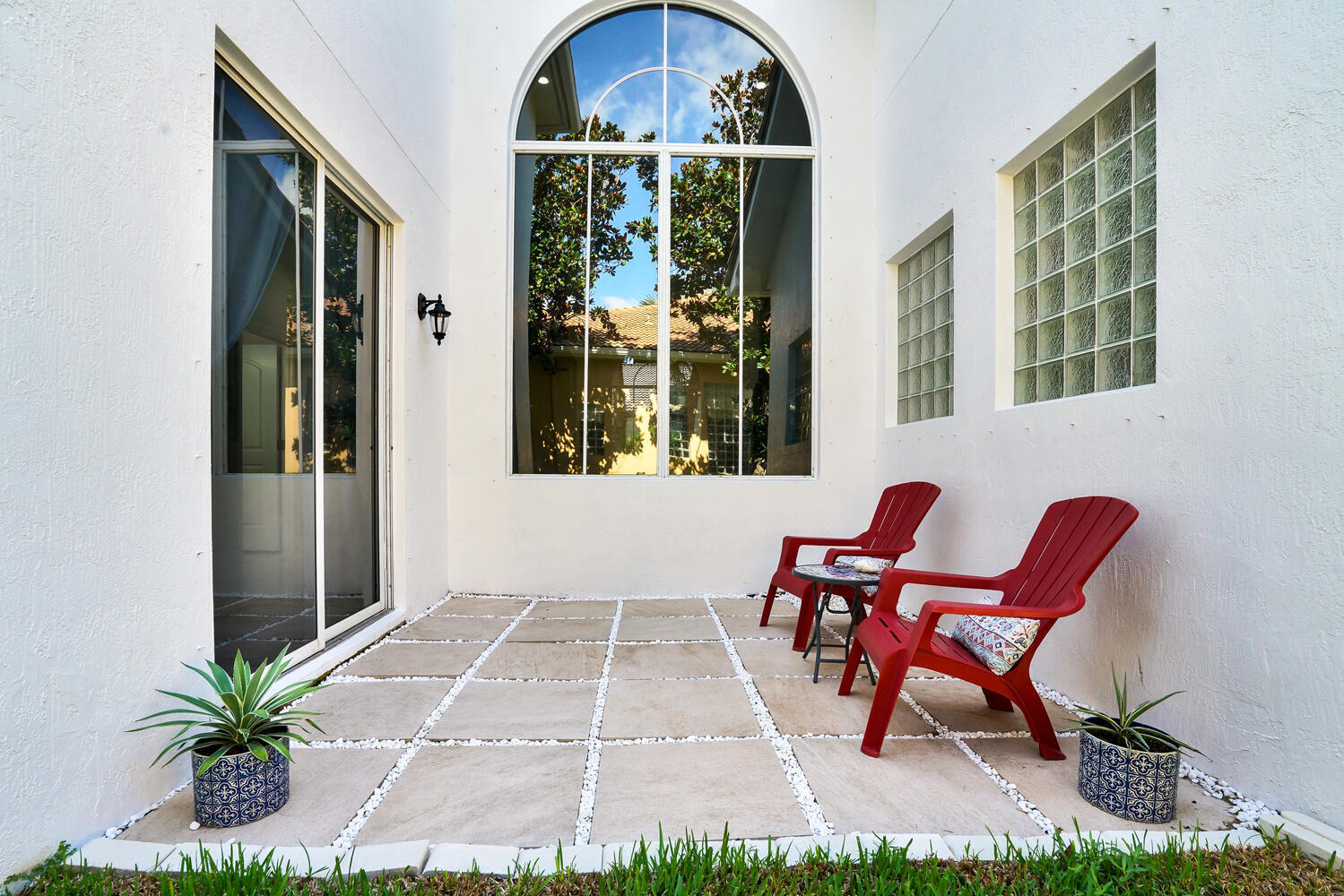 8850 Valhalla Drive