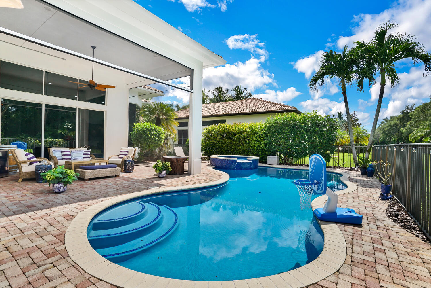 8850 Valhalla Drive