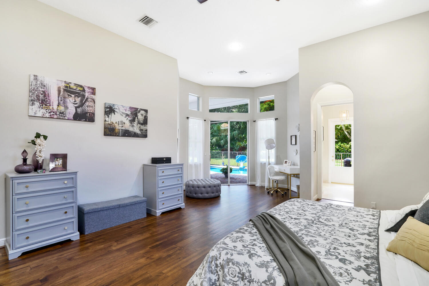 8850 Valhalla Drive