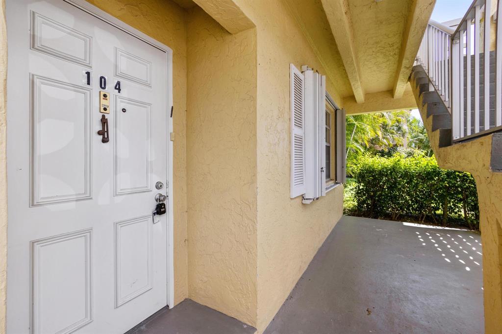 1040 Citrus Way 104