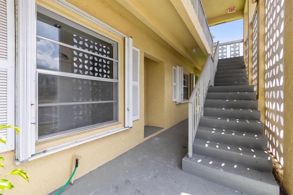 1040 Citrus Way 104