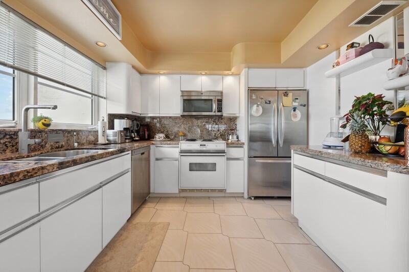 3300 S Ocean Boulevard 917-C