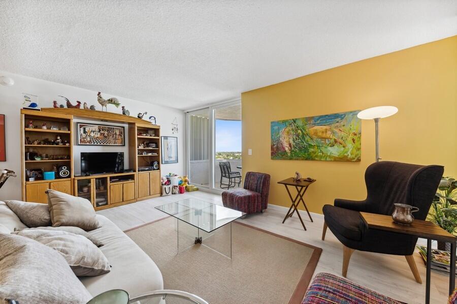 2200 S Ocean Boulevard 1004